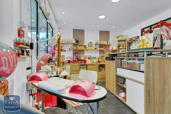 Local commercial à vendre 74m²