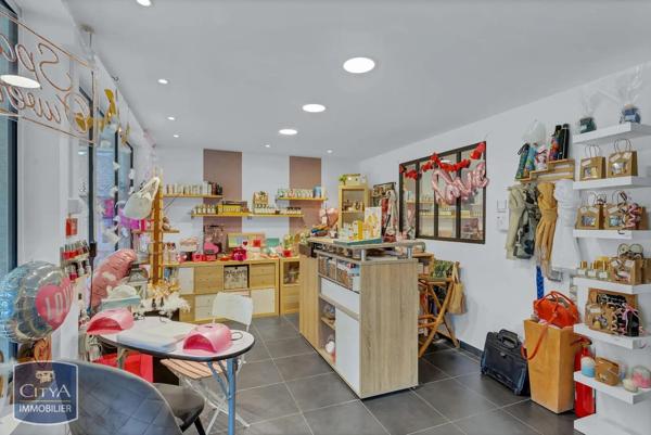 Local commercial à vendre 74m²