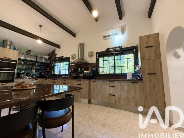 Maison à vendre 7 pièces 212 m² Marseille 13