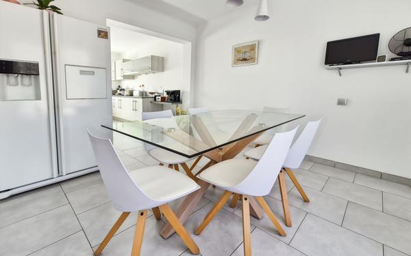 Maison à vendre    7 pièces • 170 m2 Saint-Raphaël