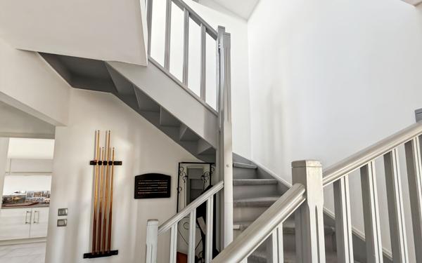 Maison à vendre    7 pièces • 170 m2 Saint-Raphaël