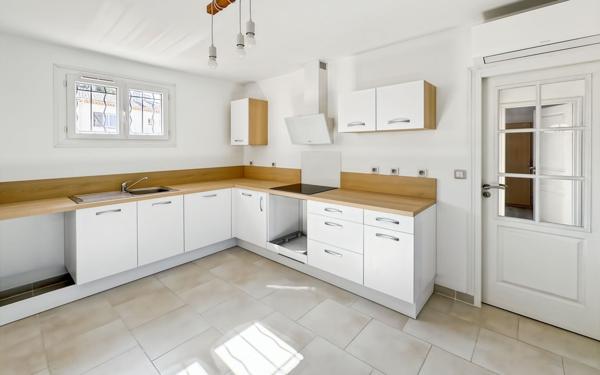 Maison à vendre    7 pièces • 170 m2 Saint-Raphaël