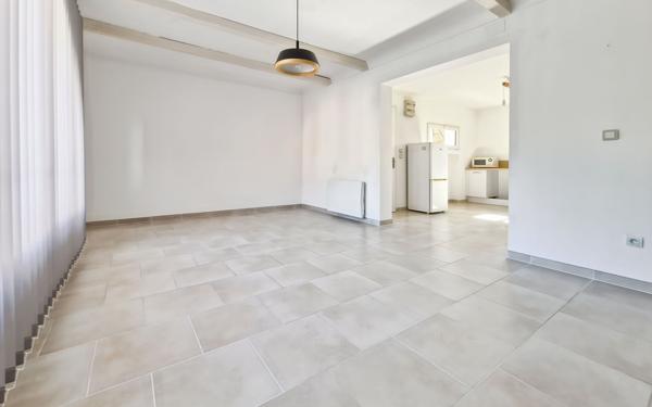 Maison à vendre    7 pièces • 170 m2 Saint-Raphaël