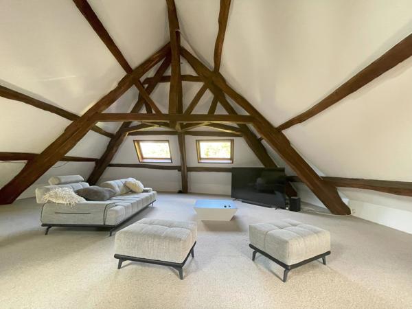 Immobilier Besançon (25000) – Propriété 432m2 – 1 050 000 €