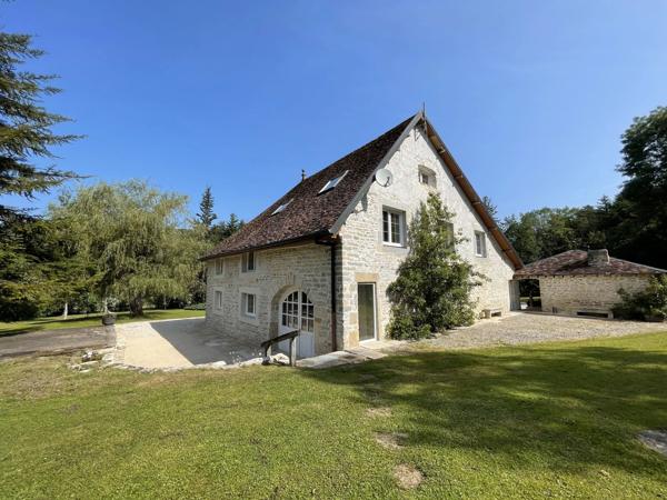 Immobilier Besançon (25000) – Propriété 432m2 – 1 050 000 €