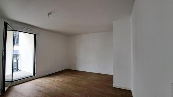 T2/T3 avec balcon et place de parking