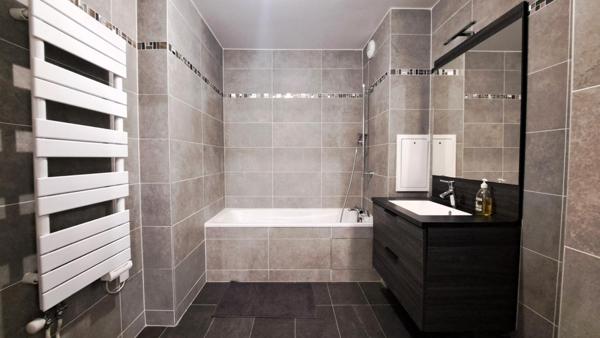 T2/T3 avec balcon et place de parking