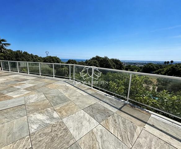 MAISON T6 + 2 APPARTEMENTS