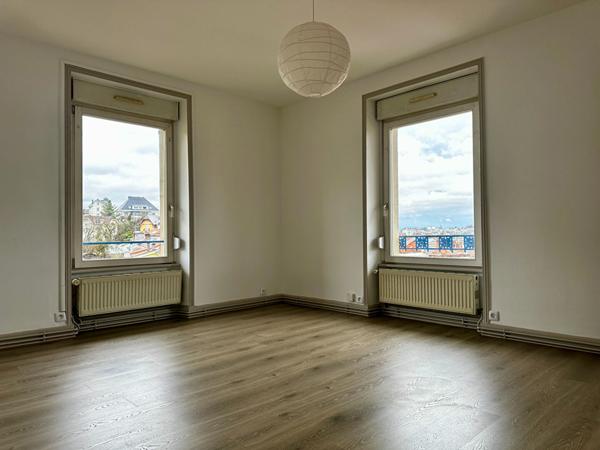 Appartement T3 63 m² Dernier étage
