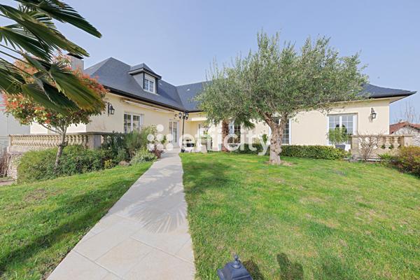 Maison 8 pièces - 222 m²