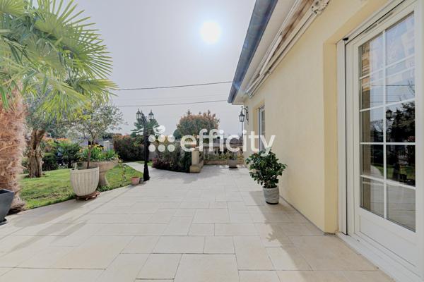 Maison 8 pièces - 222 m²