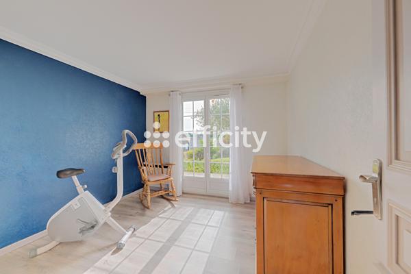 Maison 8 pièces - 222 m²