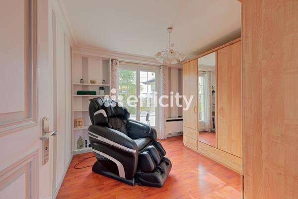 Maison 8 pièces - 222 m²