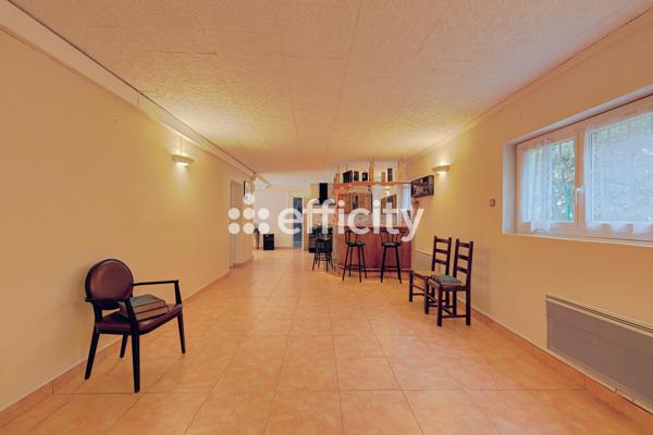 Maison 8 pièces - 222 m²