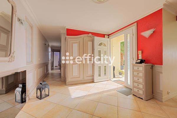 Maison 8 pièces - 222 m²