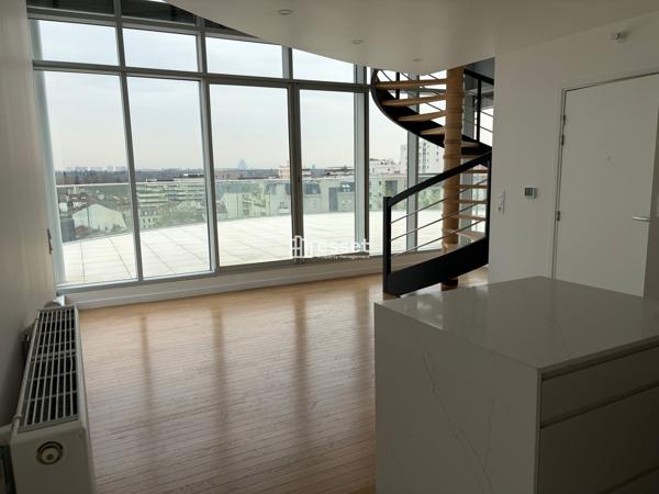Location Appartement 5 pièces 109.8 m² - Suresnes 92150