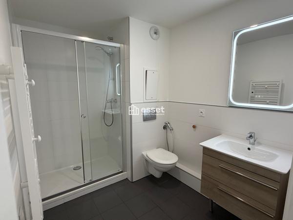 Location Appartement 5 pièces 109.8 m² - Suresnes 92150