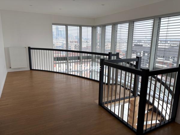 Location Appartement 5 pièces 109.8 m² - Suresnes 92150