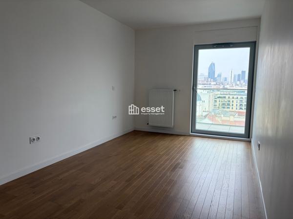 Location Appartement 5 pièces 109.8 m² - Suresnes 92150