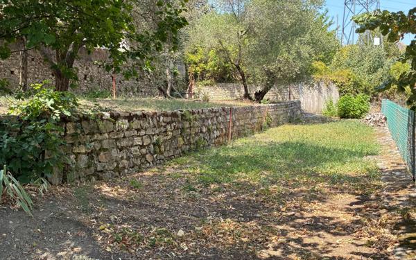 Maison à vendre    5 pièces •  Alès