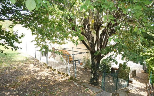 Maison à vendre    5 pièces •  Alès