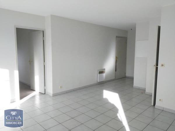 Appartement à louer 3 pièces 55.17m² Tarbes (65000)