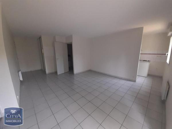 Appartement à louer 3 pièces 55.17m² Tarbes (65000)