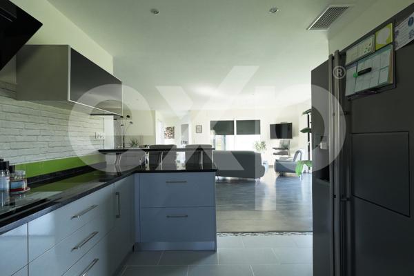 Maison d’architecte 150 m² Saint-Sauveur - 4 chambres - Double garage - 1 800 m² de terrain