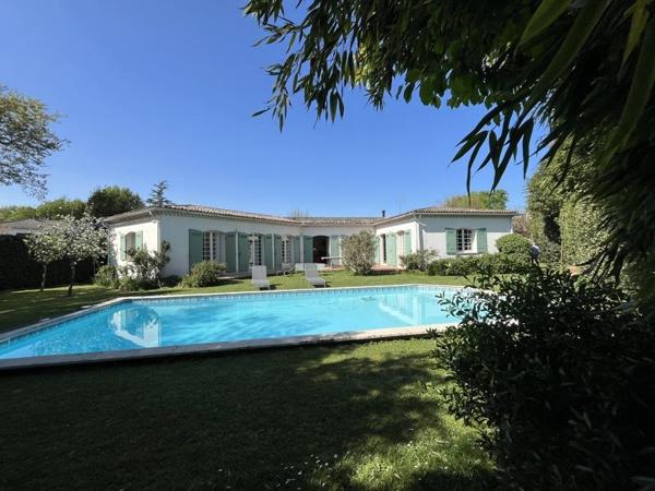 Maison à vendre |  Mérignac |  8 pièces | 225 m²