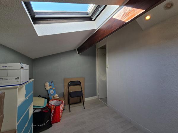 Maison mitoyenne 3 pièces - garage- piscine