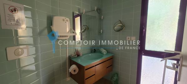 Propriete
                                                                                                                                                                                                                                                                                                                        9 pièce(s)                                                                                                                                                                                                          4 chambre(s)                                                                                                                                                                                                          295  m²