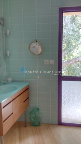 Propriete
                                                                                                                                                                                                                                                                                                                        9 pièce(s)                                                                                                                                                                                                          4 chambre(s)                                                                                                                                                                                                          295  m²