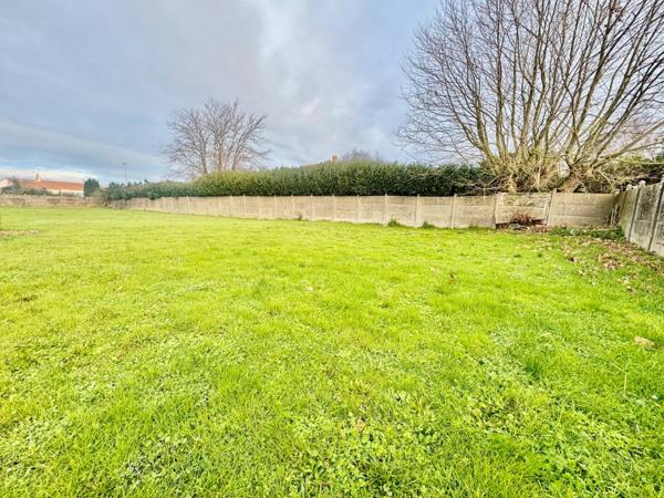 Proche du bourg et de ses commerces de proximité