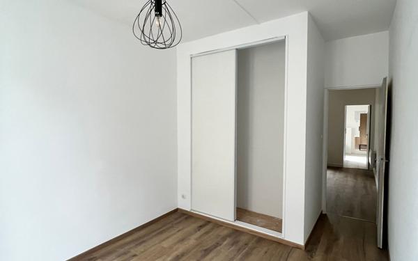 Immeuble à vendre    16 pièces • 271 m2 Nancy