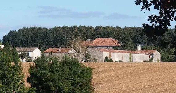 Demeure d'Exception – Propriété Seigneuriale du XVIIᵉ siècle