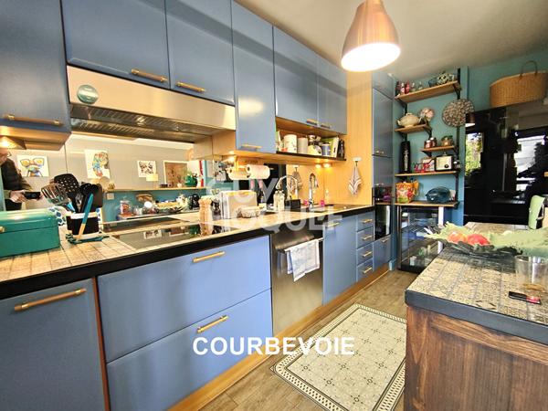 Appartement Courbevoie 4 pièces 84.33 m2
