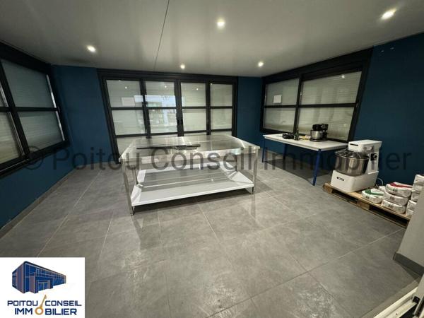 A VENDRE LOCAL COMMERCIAL ZONE MENDES FRANCE A NIORT 480 m2
