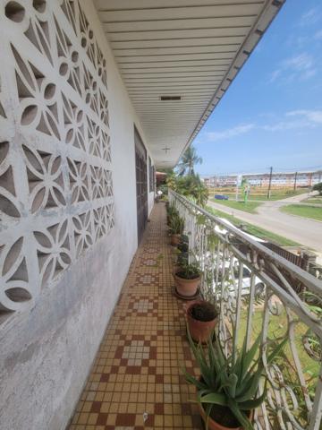 Maison T6 R+1 avec garage sur terrain de 746 m² – Cayenne