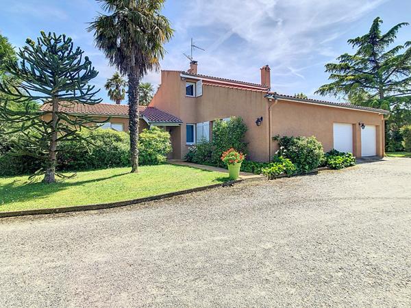 Maison MURET 10 min - 8 pièces 175 m2