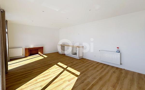 Appartement à louer    3 pièces •  Terrasson-Lavilledieu