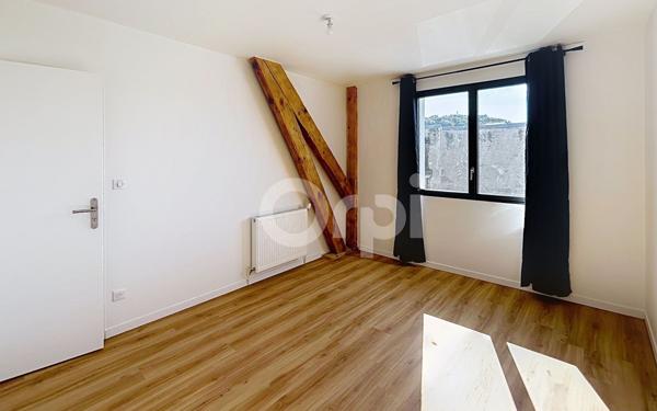 Appartement à louer    3 pièces •  Terrasson-Lavilledieu
