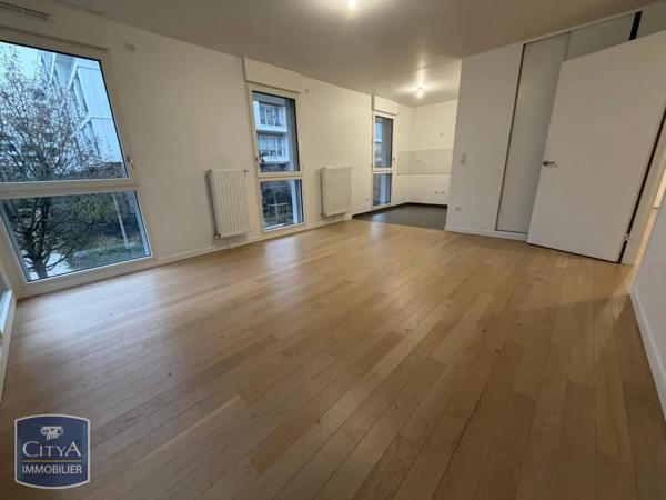 Appartement à louer 4 pièces 75.81m²