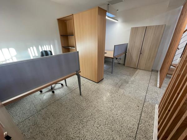 Marseille (13008) Espace clos de bureaux de 20m2 à louer rue Negresko