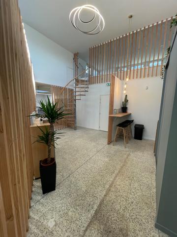 Marseille (13008) Espace clos de bureaux de 20m2 à louer rue Negresko