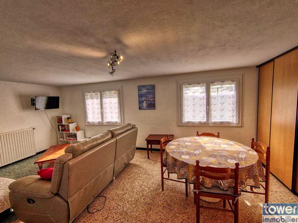 GRANDE MAISON RENOVEE PROPOSANT 2 APPARTEMENTS avec jardin QUARTIER DOMINANT CALME 46700 PUY L EVEQUE