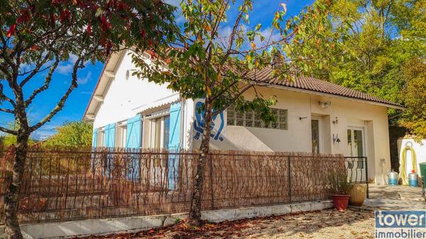 GRANDE MAISON RENOVEE PROPOSANT 2 APPARTEMENTS avec jardin QUARTIER DOMINANT CALME 46700 PUY L EVEQUE