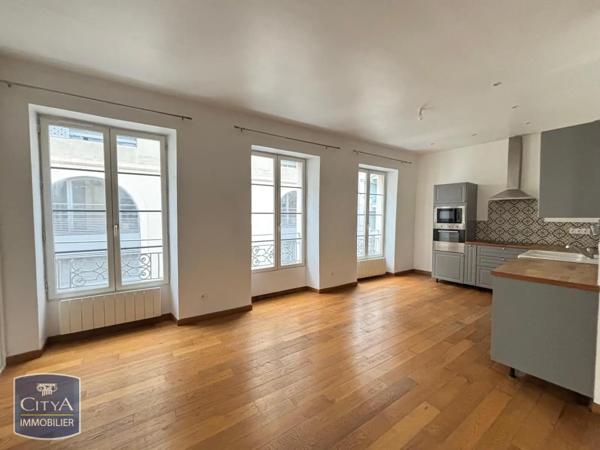 Appartement à louer 3 pièces 61.52m²