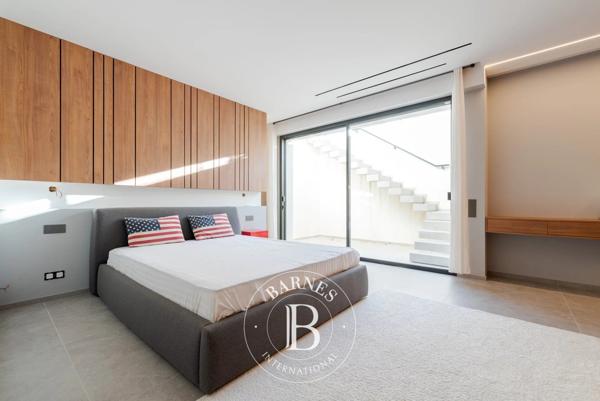 Villeneuve-Loubet, Villa 5 Chambres -  397 m² à vendre