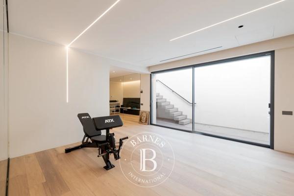Villeneuve-Loubet, Villa 5 Chambres -  397 m² à vendre