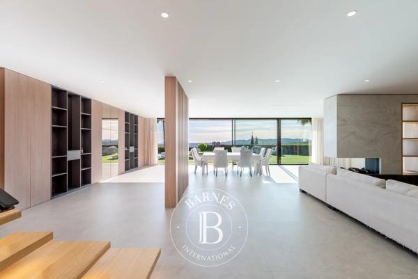 Villeneuve-Loubet, Villa 5 Chambres -  397 m² à vendre